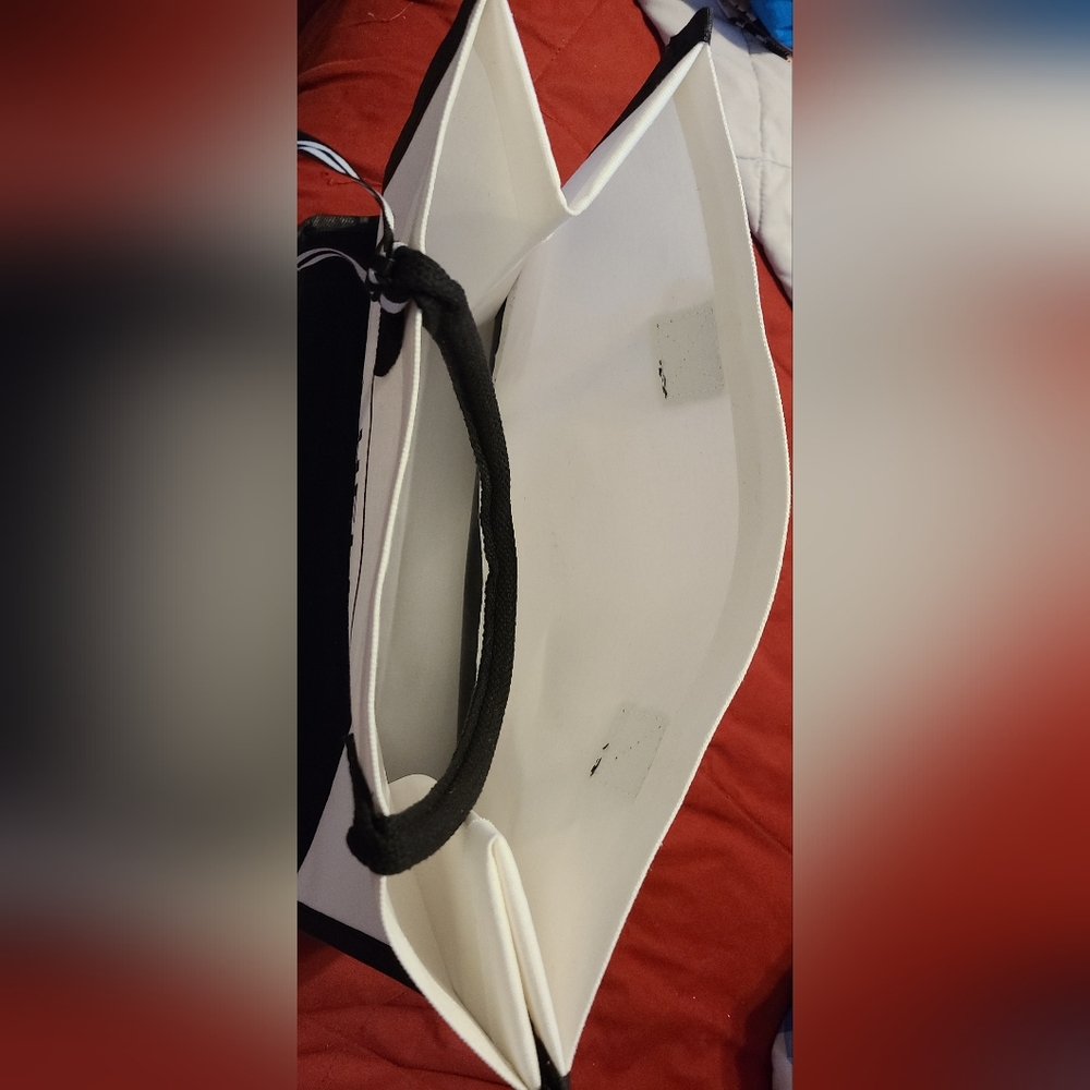 Beach Bag 🎒 NEW! - Picture 3 of 5